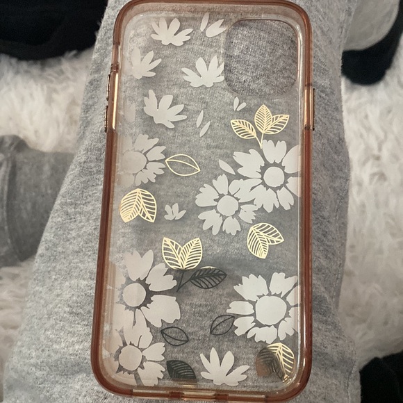 Clear phone case with white and gold flowers. - Picture 2 of 2